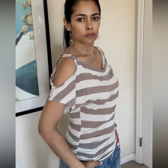 Wet Seal Size M striped cold shoulder top size M - Picture 4 of 6